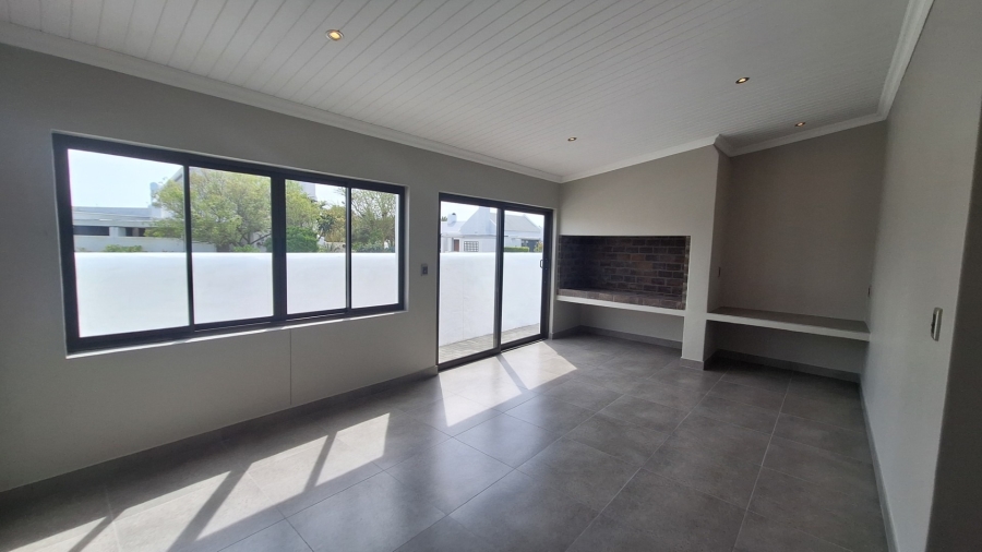 2 Bedroom Property for Sale in Laaiplek Western Cape